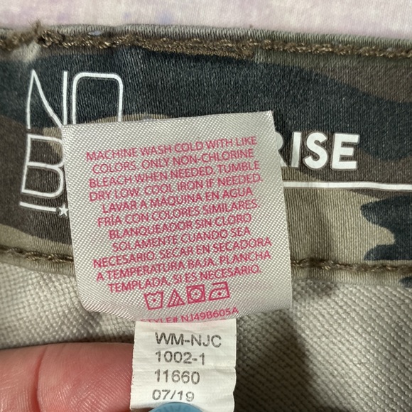 No Bo • Camouflage Cargo Mid-rise Skinny Jeans - Picture 4 of 10